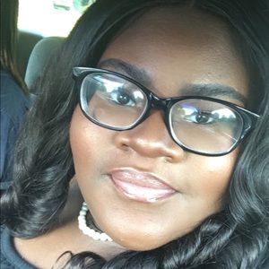 Meet your Posher, Lakeciya